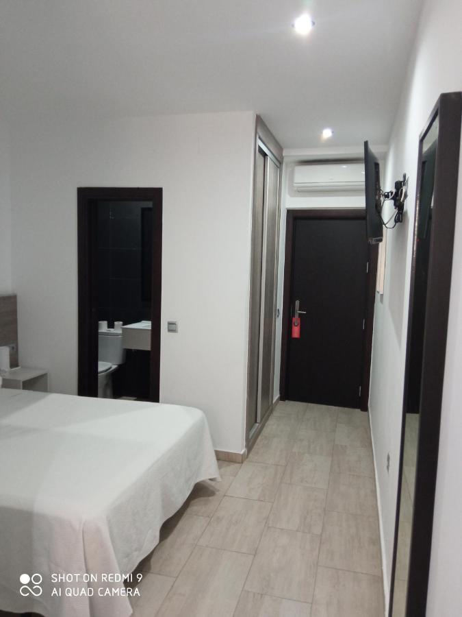 קוניל דה לה פרונטרה Hostal Campito מראה חיצוני תמונה