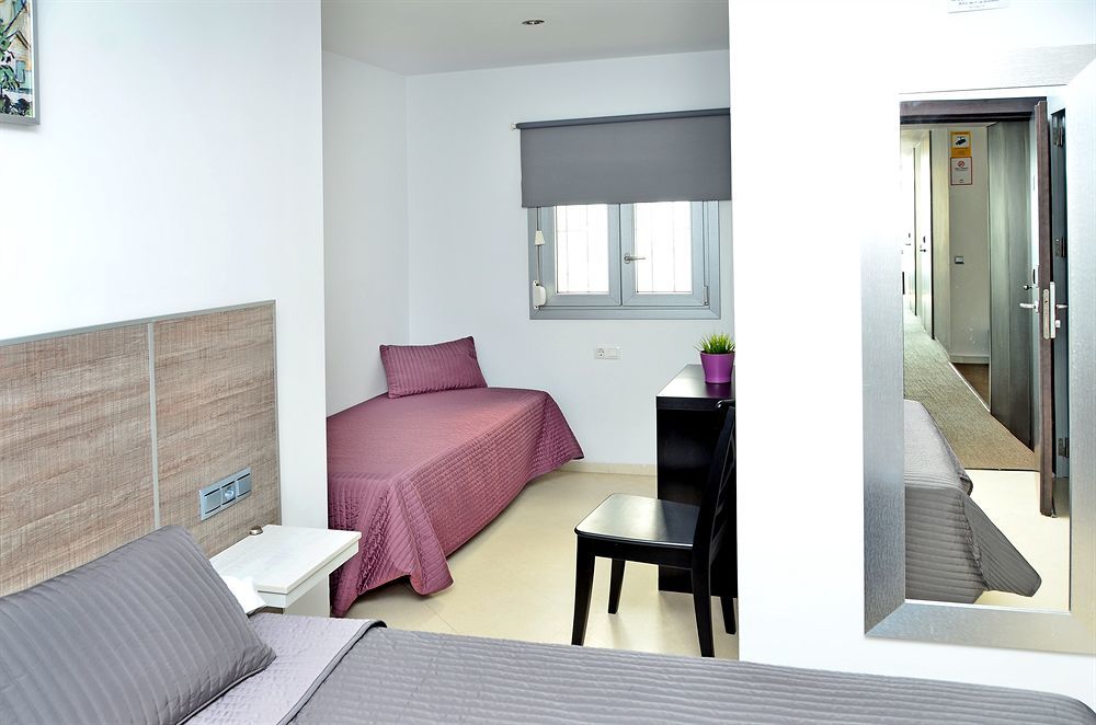 קוניל דה לה פרונטרה Hostal Campito מראה חיצוני תמונה