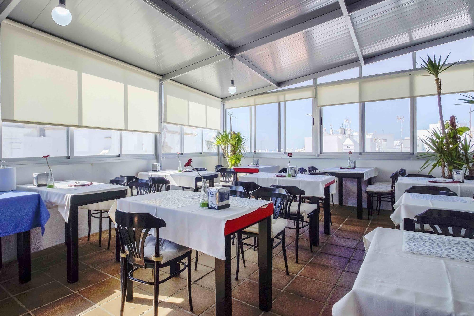 קוניל דה לה פרונטרה Hostal Campito מראה חיצוני תמונה