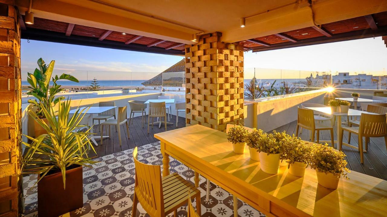 קוניל דה לה פרונטרה Hostal Campito מראה חיצוני תמונה